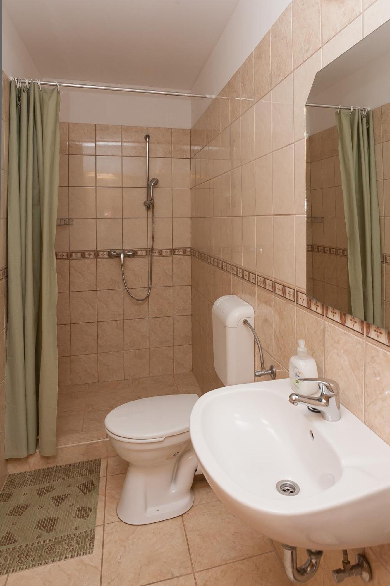 Paratlan Apartmanhaz Szilvásvárad Dış mekan fotoğraf